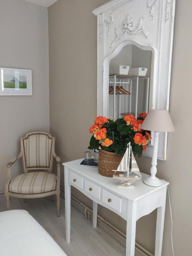 Les Fleurs Du Mont Bed & Breakfast Caux Exterior photo