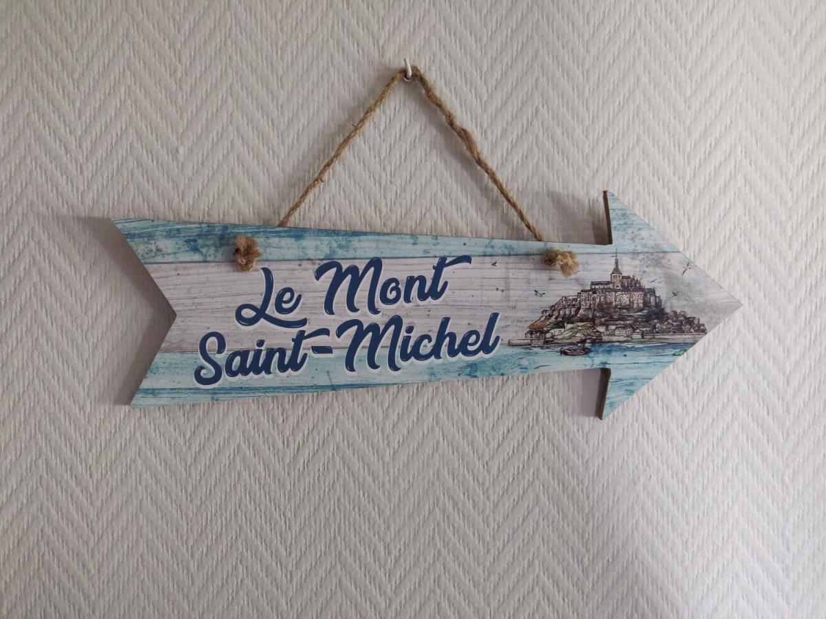 Les Fleurs Du Mont Bed & Breakfast Caux Exterior photo